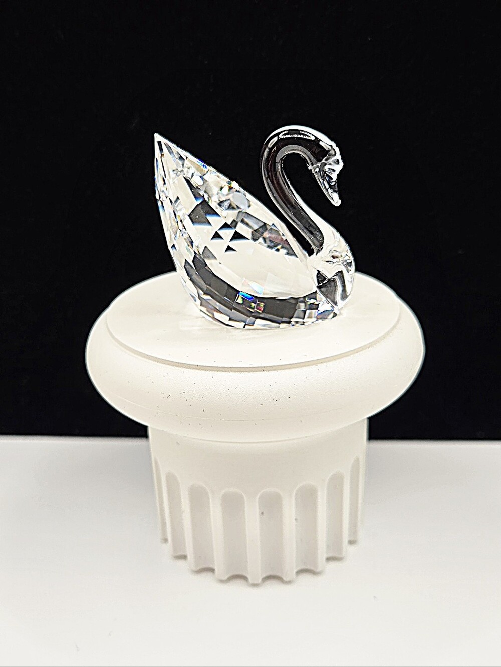 Swarovski Crystal Swan Figurine With Box